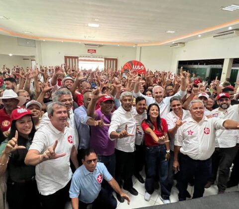 Imagem do post Jerônimo reúne prefeitos e lideranças do Extremo Sul em Teixeira de Freitas