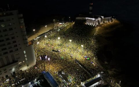 Imagem do post João Roma exalta multidão em ato com Flávio Bolsonaro na Barra e projeta mudança no país