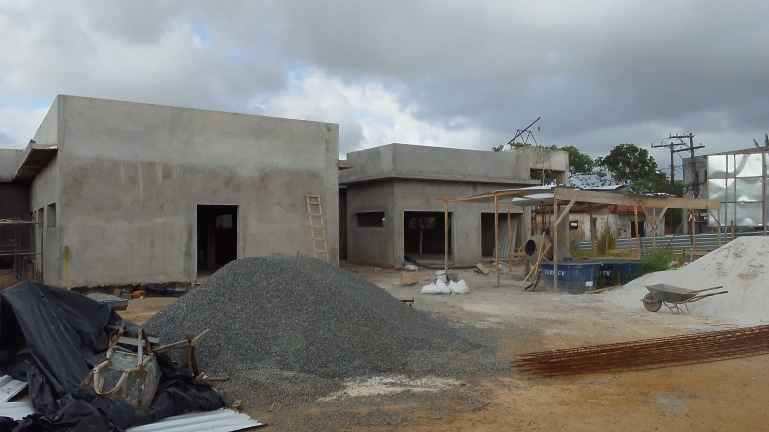 Obras da USF Jambeiro se aproximam de 50% de execução em Lauro de Freitas