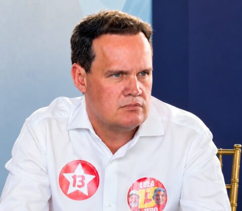 Imagem do post Júlio Pinheiro alerta para cortes de Flávio Bolsonaro e reforça apoio a Lula