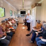 Carreta-escola de Gastronomia inicia novos cursos e expande qualificação na orla de Camaçari