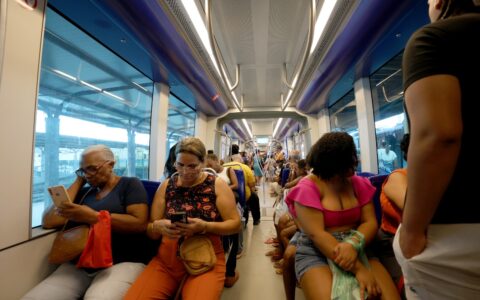 Imagem do post VLT de Salvador atinge 300 mil passageiros em 100 dias