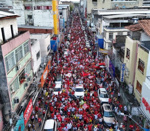 Imagem do post Jerônimo reúne 30 mil pessoas em ato pró-Lula em Itabuna