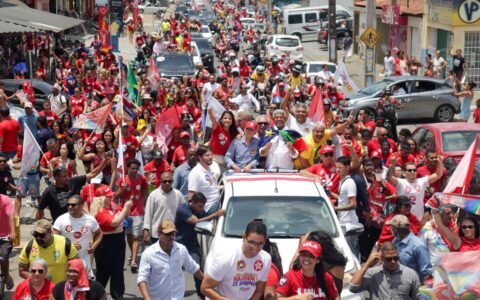 Imagem do post Jerônimo lidera carreata em Vitória da Conquista em ato pró-Lula