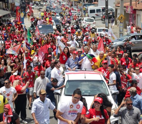 Imagem do post Jerônimo lidera carreata em Vitória da Conquista em ato pró-Lula