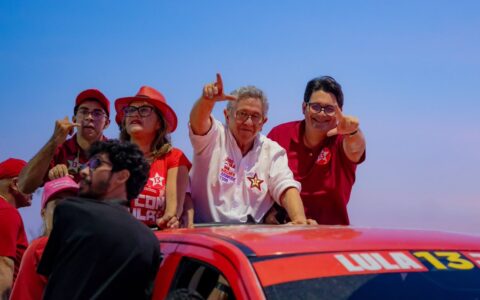Imagem do post Caetano lidera carreata pró-Lula em Camaçari no último dia de campanha