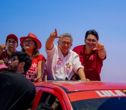Imagem do post Caetano lidera carreata pró-Lula em Camaçari no último dia de campanha