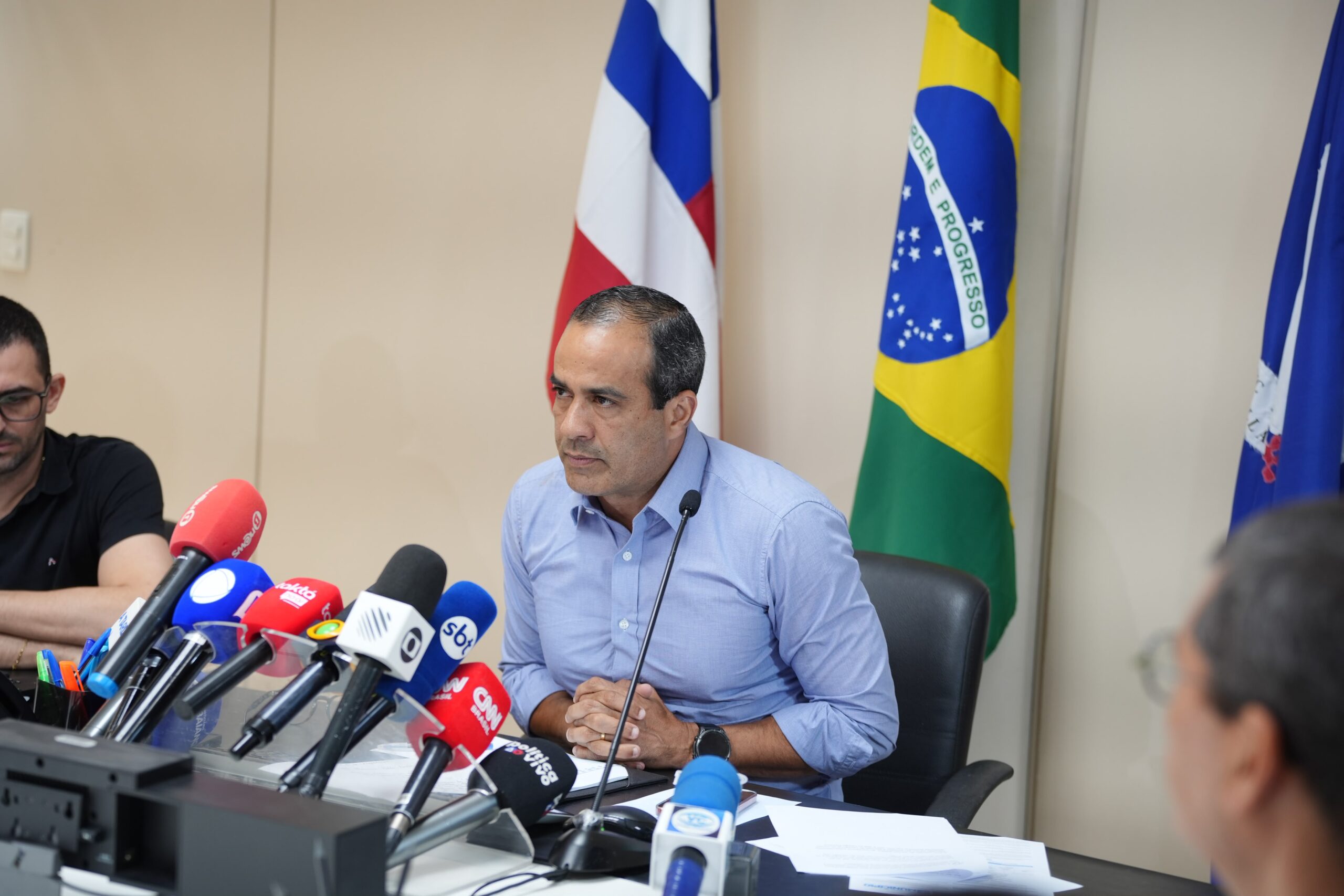 Bruno Reis nega boicote no transporte público e explica atrasos em Salvador