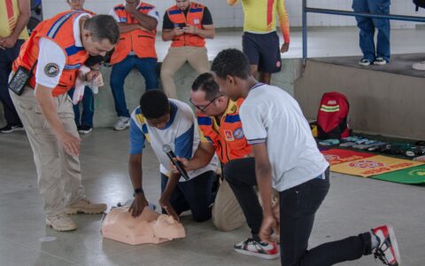 Imagem do post Simulado de emergência mobiliza alunos e professores em escola de Lauro de Freitas