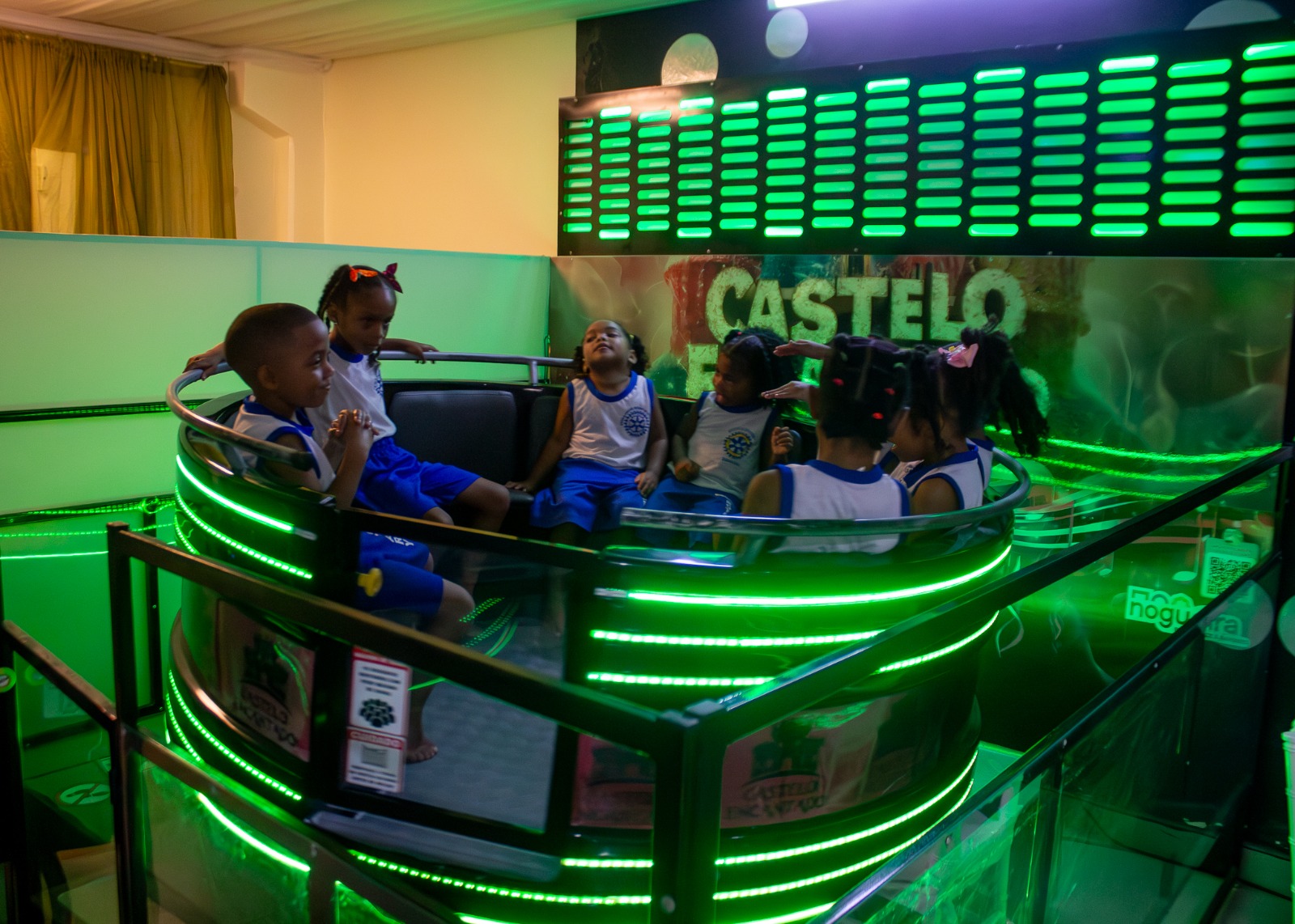 Crianças de escola municipal de Lauro de Freitas ganham dia especial de diversão
