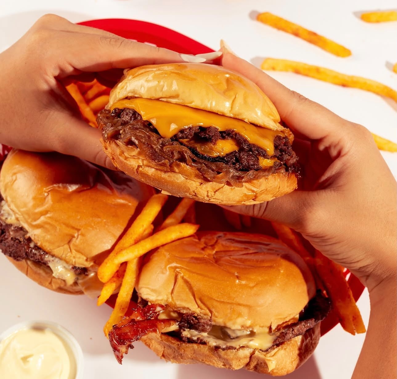 Consumo de hamburguer aumenta 15% no país; Hamburguerias mostram como construir identidade e ganhar a preferência do consumidor