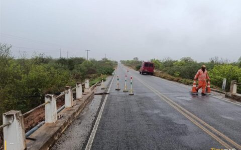 Imagem do post Chuvas na Bahia: 11 cidades entram em emergência e barragem rompe na BA-413