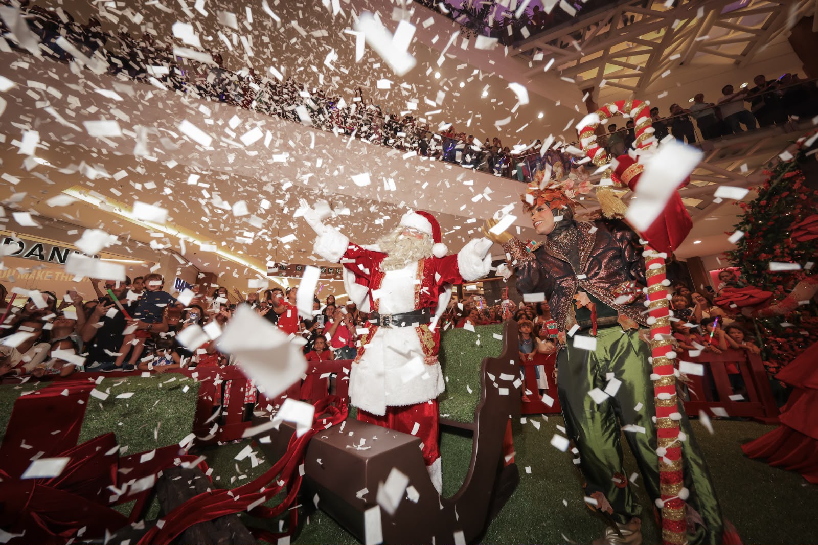 Papai Noel abre Natal especial de 20 anos do Salvador Shopping