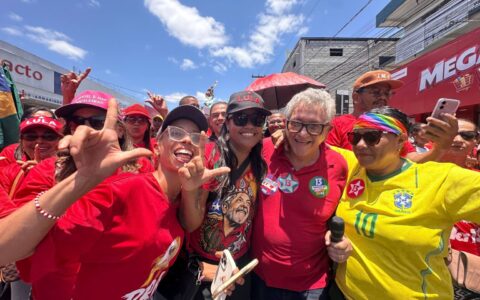 Imagem do post Luiz Caetano participa do ato “Mulheres com Lula” em Camaçari e convoca militância para a reta final da campanha