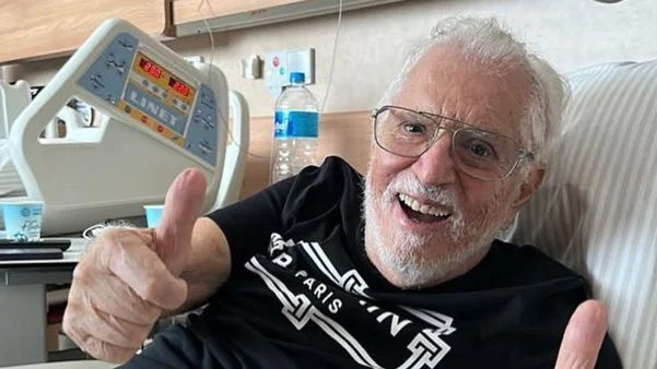 Carlos Alberto de Nóbrega fará cirurgia cardíaca após internação
