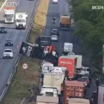 Sexta-feira de transtornos: BR-324 registra quatro acidentes e interdição