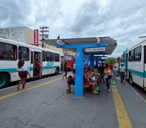 Imagem do post Sem ônibus! Rodoviários paralisam 100% da frota em Alagoinhas