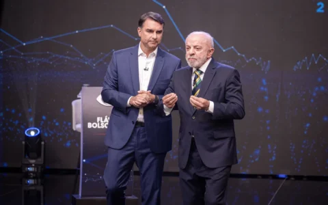 Imagem do post Flávio Bolsonaro abre vantagem de 21 mil votos no Japão; veja resultados na Ásia