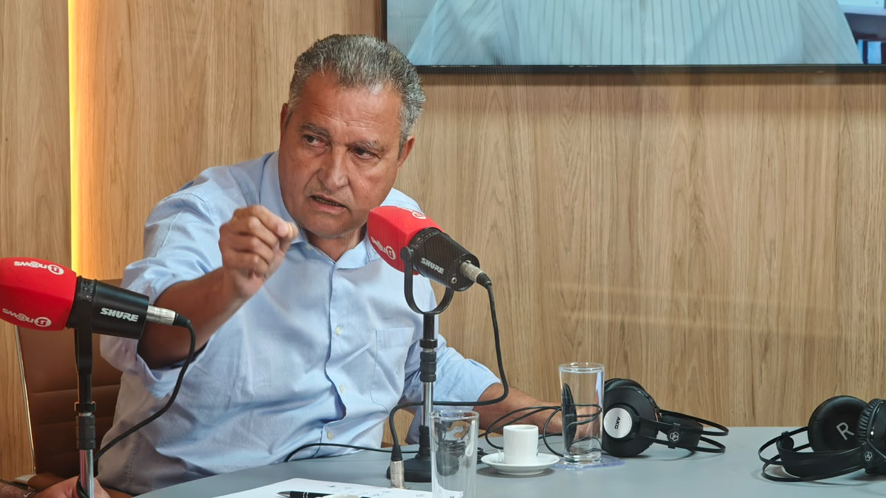 “Abra as contas, Flávio, pare de fugir”, cobra Rui Costa após debate presidencial